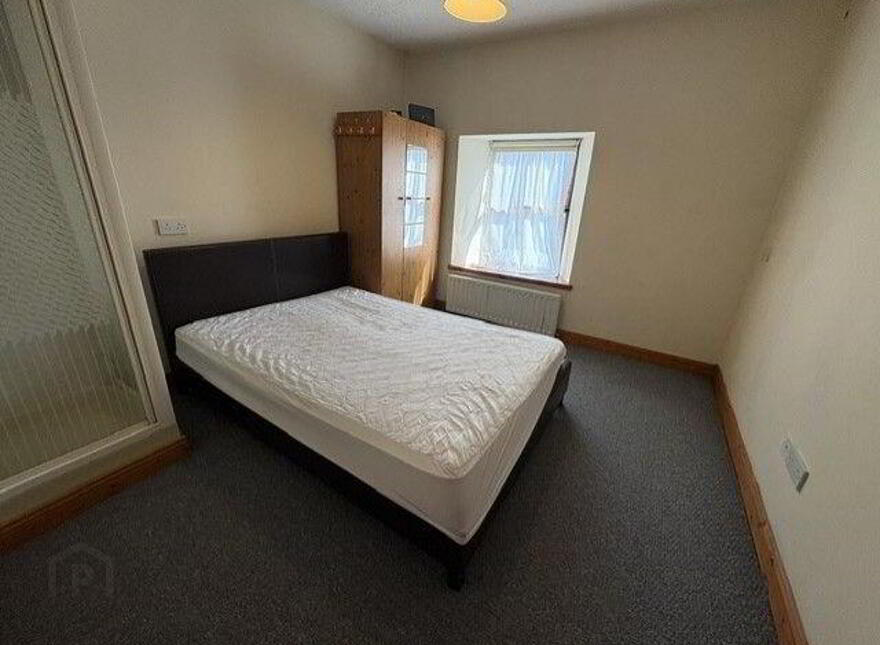 4 The Square, Lucan, K78W8K7