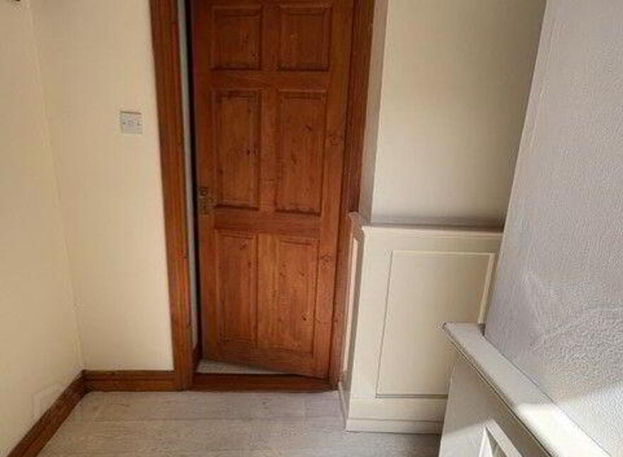 4 The Square, Lucan, K78W8K7