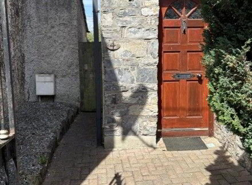 4 The Square, Lucan, K78W8K7