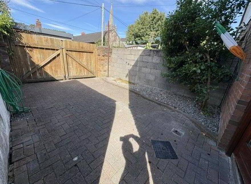 4 The Square, Lucan, K78W8K7