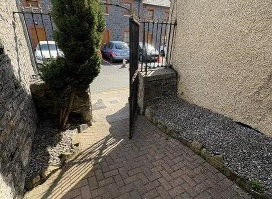 4 The Square, Lucan, K78W8K7