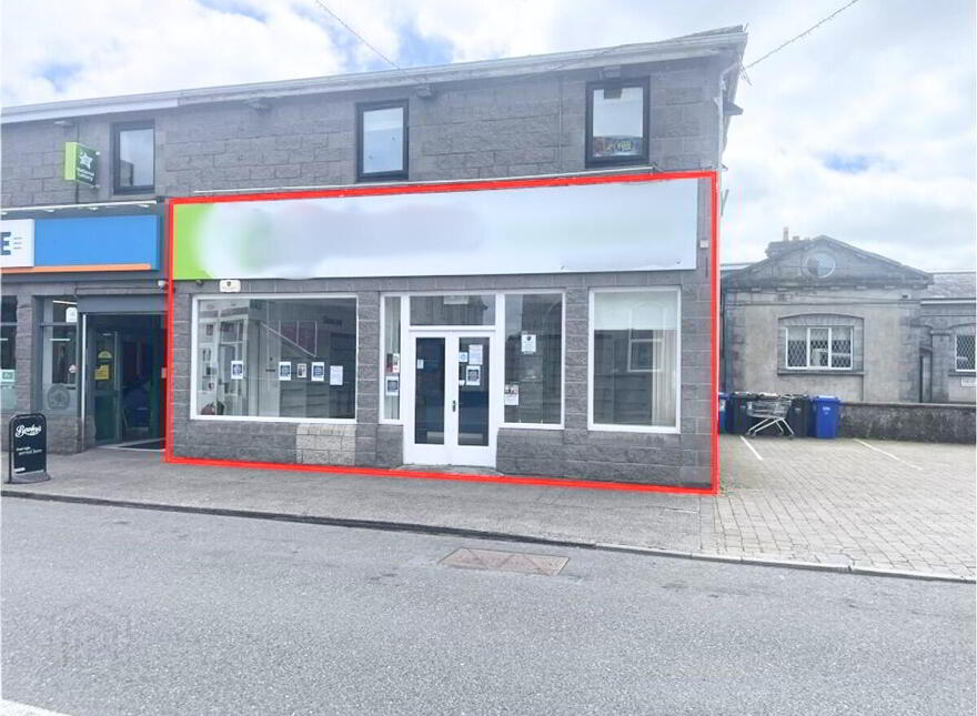 The Square, Castlerea