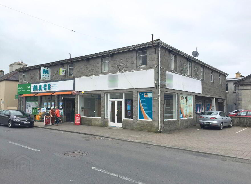 The Square, Castlerea