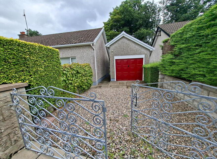 11 Pinewood Avenue, Omagh, BT79 0DB