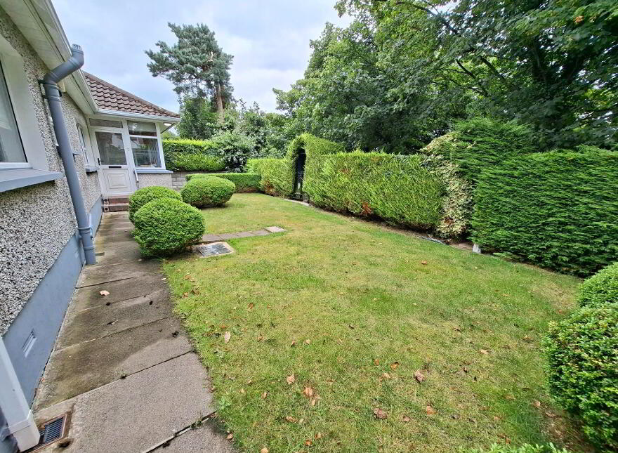 11 Pinewood Avenue, Omagh, BT79 0DB