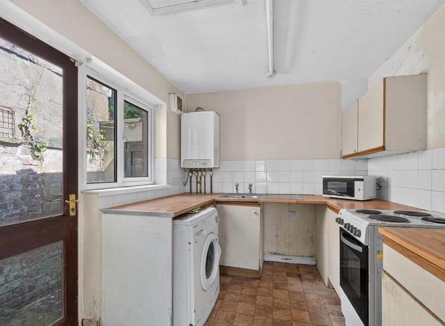 274 Donegall Avenue, Belfast, BT12 6LU