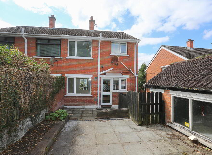 26 Woodbreda Drive, Belfast, BT8 7HZ
