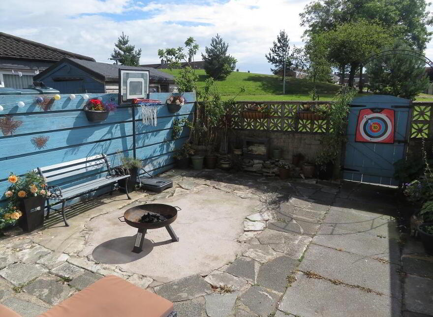 42 Greenhill Park, Lurgan, BT66 8LU