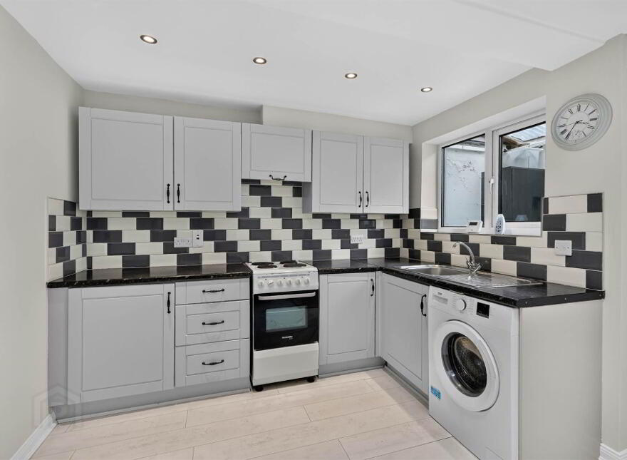 11 Carrington Street, Ravenhill Road, Belfast, BT6 8GF