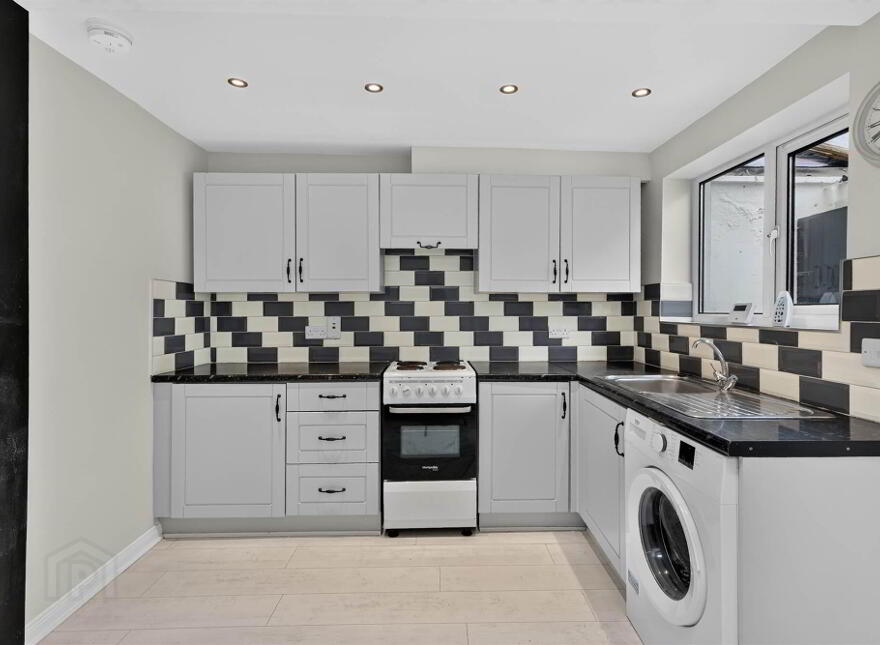 11 Carrington Street, Ravenhill Road, Belfast, BT6 8GF