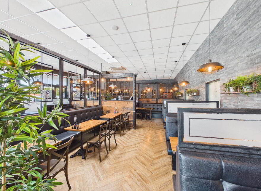 McLeary's Cafe, Cork Road, Waterford City, X91E097