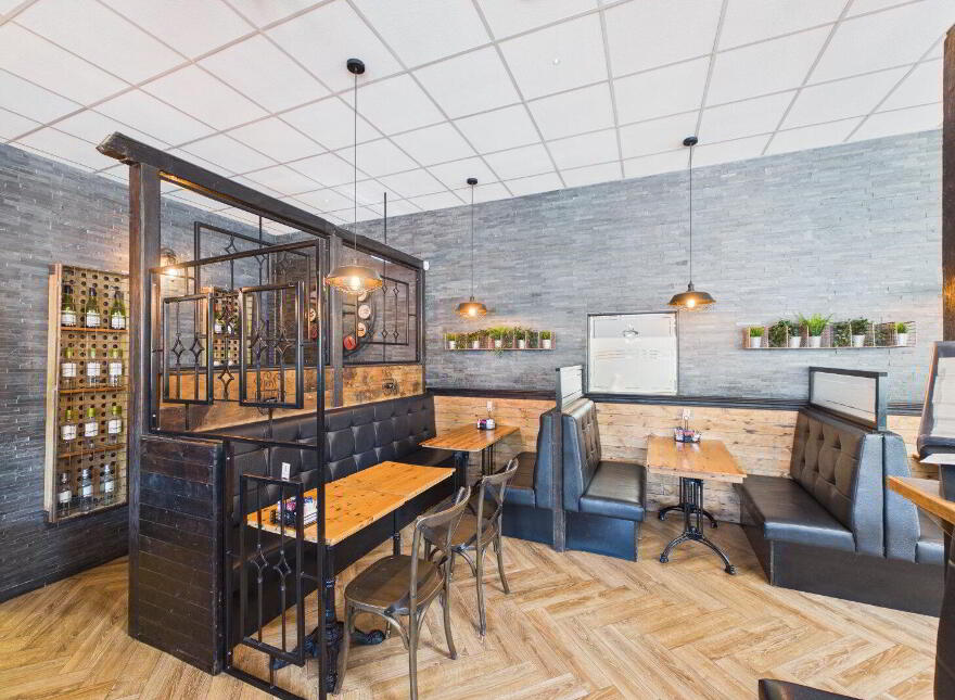 McLeary's Cafe, Cork Road, Waterford City, X91E097