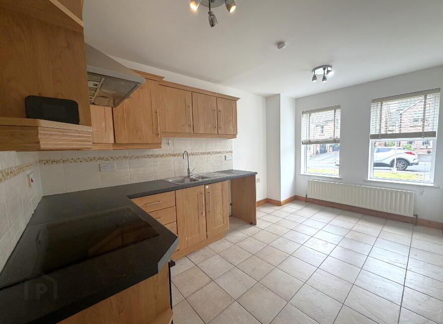 44 Rossdale, Ballymena, BT42 2SA