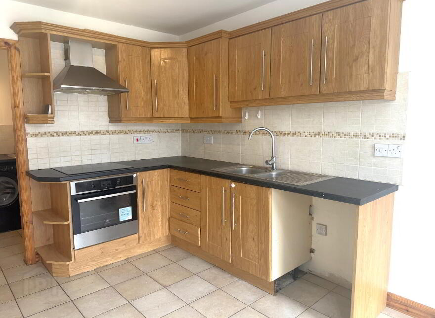 44 Rossdale, Ballymena, BT42 2SA