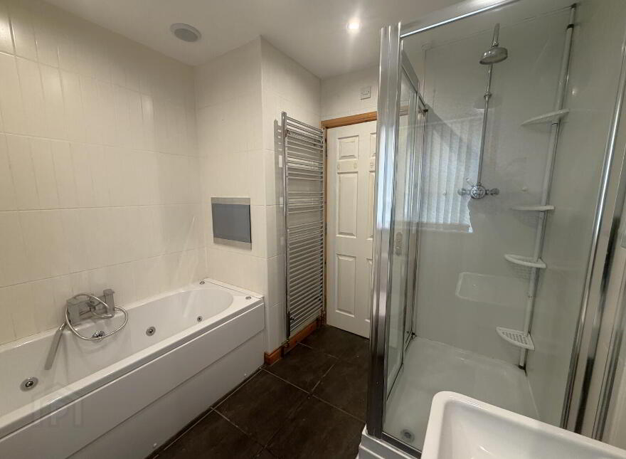 44 Rossdale, Ballymena, BT42 2SA