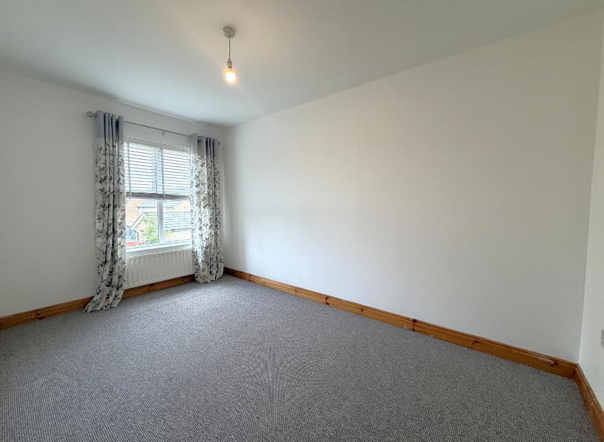 44 Rossdale, Ballymena, BT42 2SA