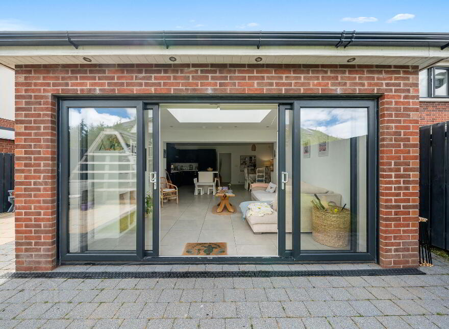 7 Baronsgrange Rise, Comber Road, Carryduff, Belfast, BT8 8GE