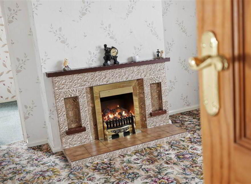 16 Queens Park, Cullybackey, BT42 1ED