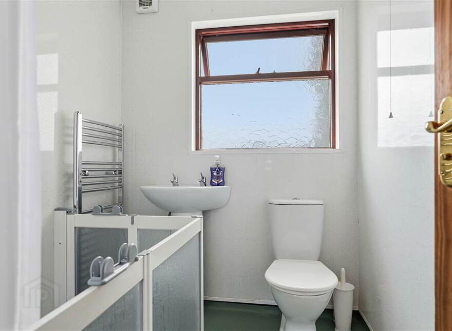 16 Queens Park, Cullybackey, BT42 1ED