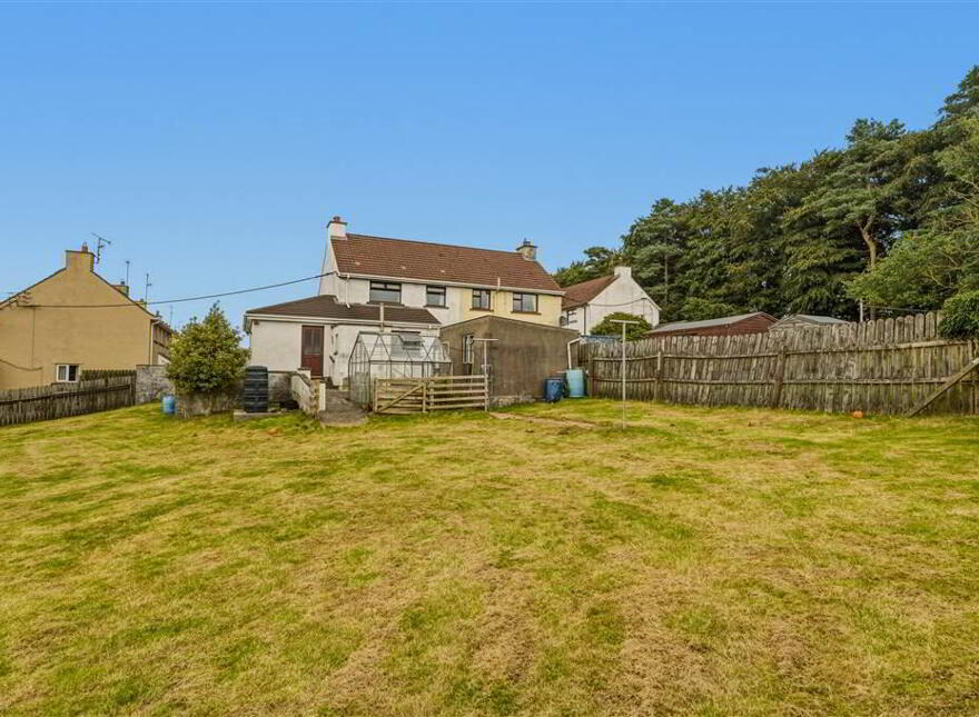 16 Queens Park, Cullybackey, BT42 1ED
