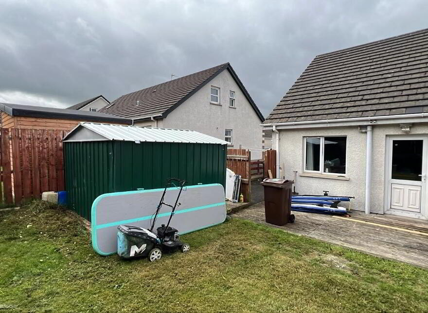 17 Magheramenagh Gardens, Portrush, BT56 8SU