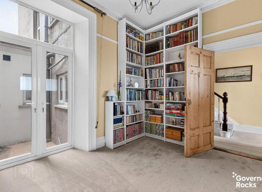 14 Ballyholme Esplanade, Bangor, BT20 5LZ