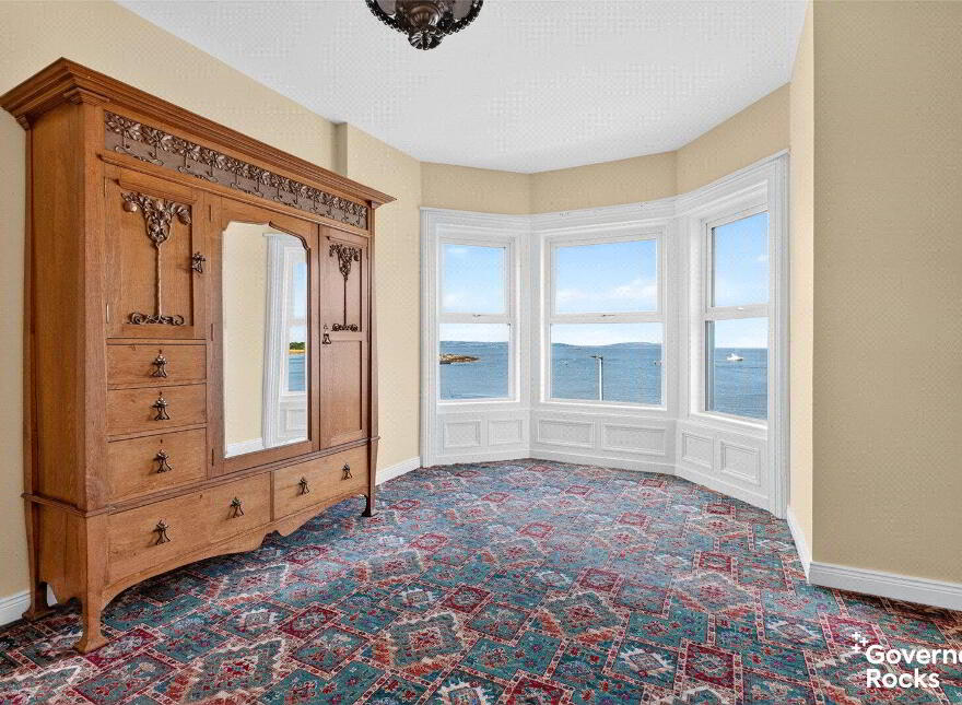 14 Ballyholme Esplanade, Bangor, BT20 5LZ