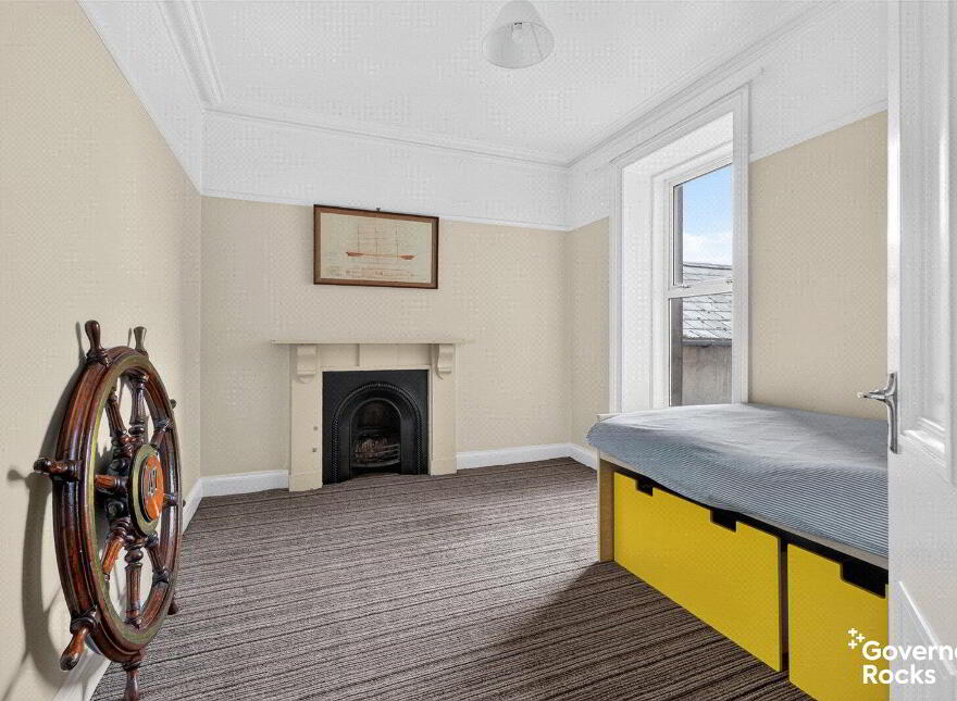 14 Ballyholme Esplanade, Bangor, BT20 5LZ