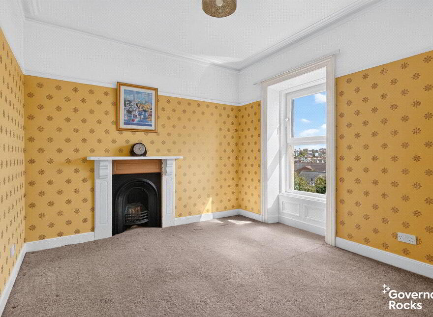14 Ballyholme Esplanade, Bangor, BT20 5LZ