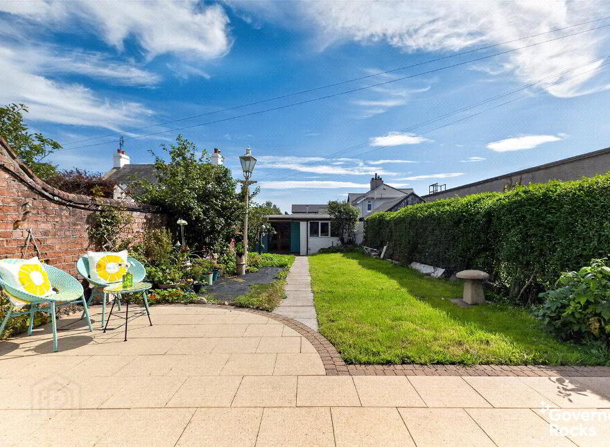 14 Ballyholme Esplanade, Bangor, BT20 5LZ