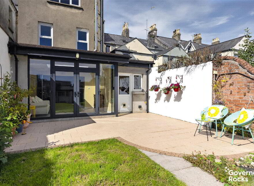 14 Ballyholme Esplanade, Bangor, BT20 5LZ