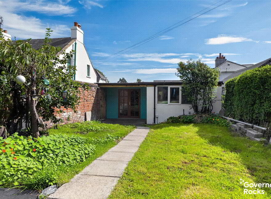 14 Ballyholme Esplanade, Bangor, BT20 5LZ