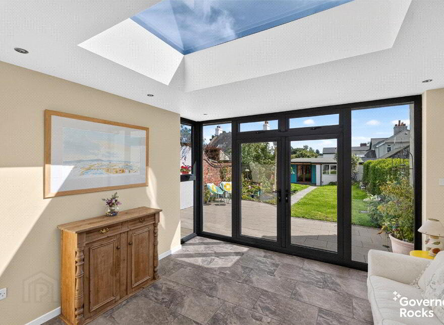 14 Ballyholme Esplanade, Bangor, BT20 5LZ