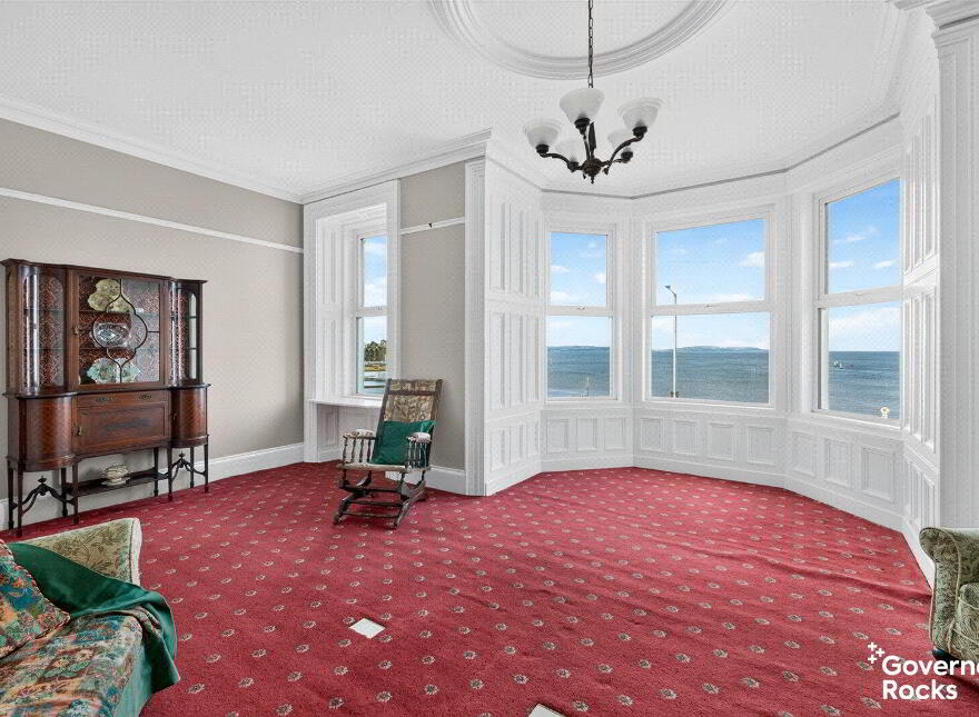 14 Ballyholme Esplanade, Bangor, BT20 5LZ