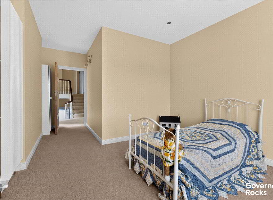 14 Ballyholme Esplanade, Bangor, BT20 5LZ