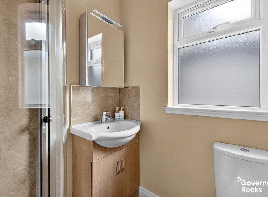 14 Ballyholme Esplanade, Bangor, BT20 5LZ