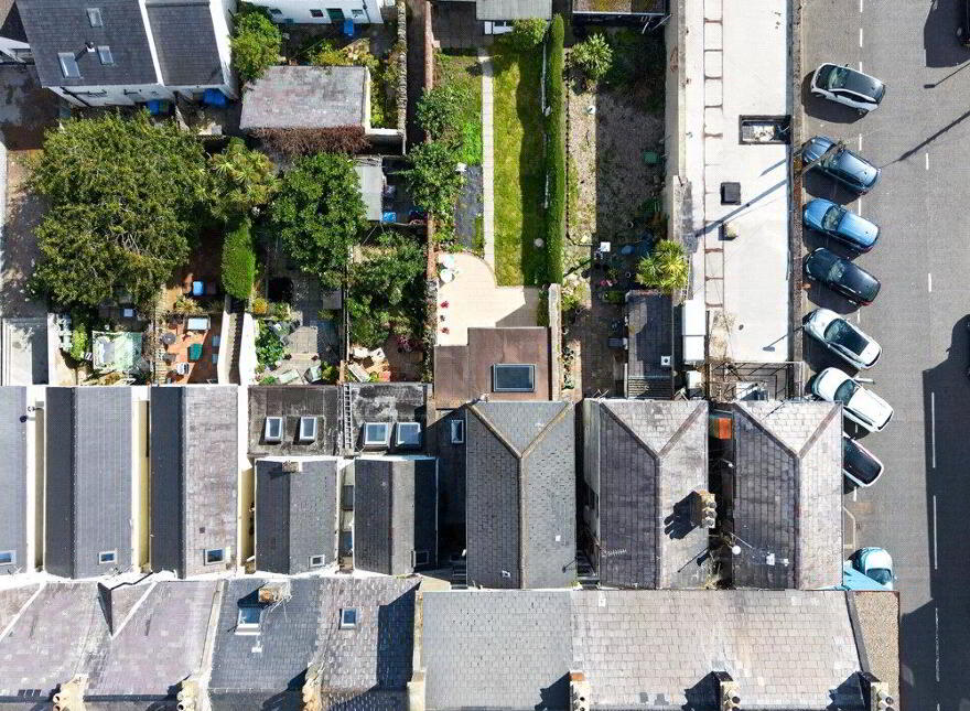 14 Ballyholme Esplanade, Bangor, BT20 5LZ