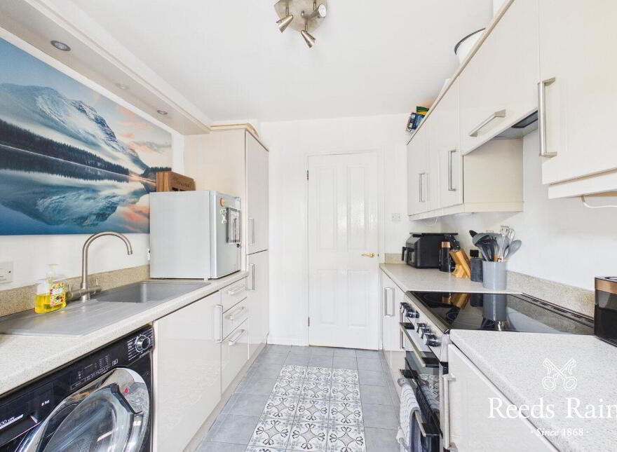18 Rodgers Bay, Carrickfergus, BT38 8GG