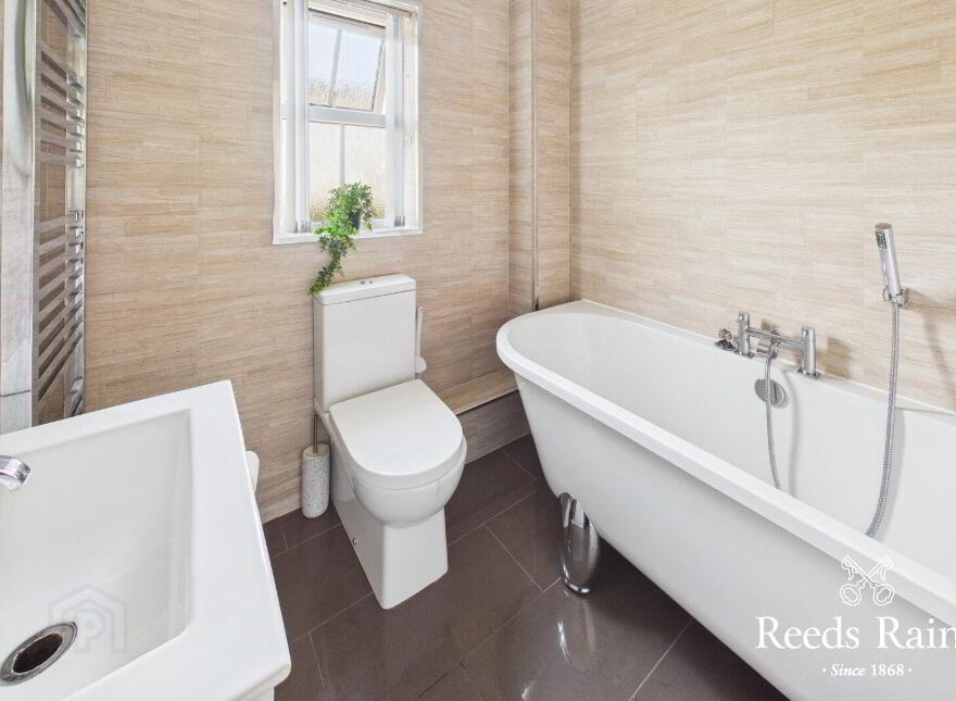 18 Rodgers Bay, Carrickfergus, BT38 8GG