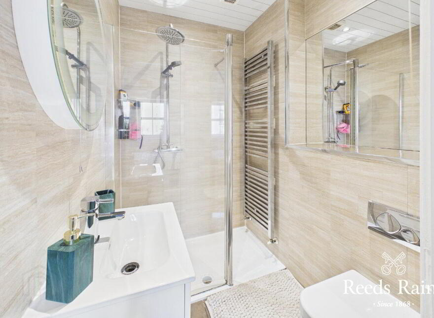 18 Rodgers Bay, Carrickfergus, BT38 8GG