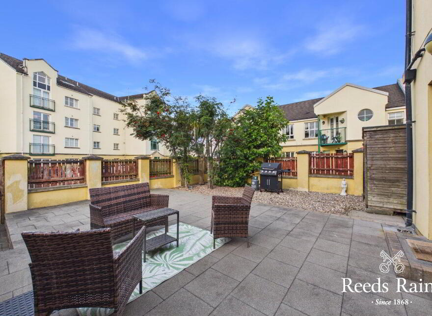 18 Rodgers Bay, Carrickfergus, BT38 8GG