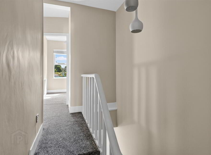 35 Dundela Crescent, Belfast, BT4 3BN
