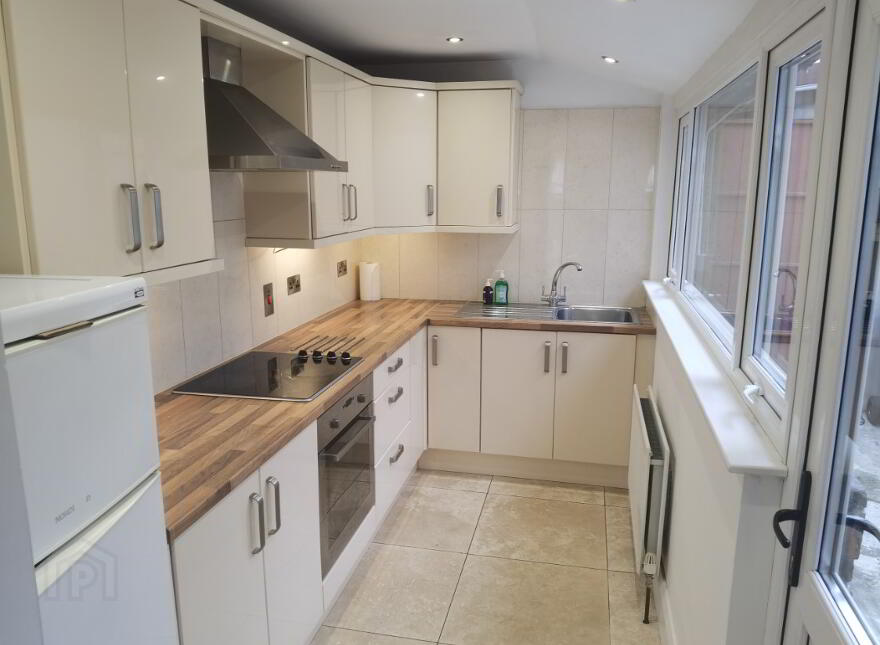 37 Rockview Street, Donegall Road, Belfast South, Belfast, BT12 6JQ