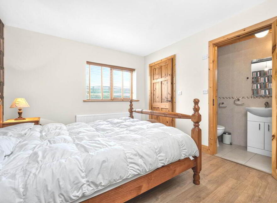 Westview House, Poulnagun, Lisdoonvarna, Cregg, V95TP99