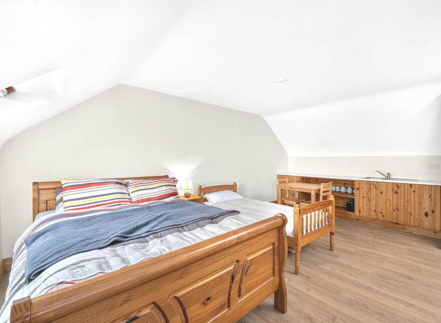 Westview House, Poulnagun, Lisdoonvarna, Cregg, V95TP99