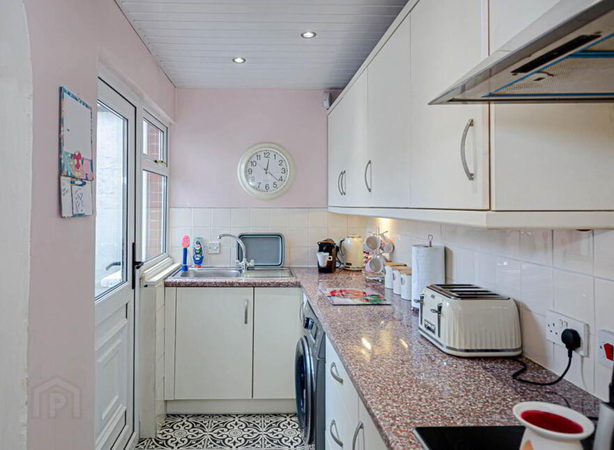 44 Tildarg Street, Woodstock, Belfast, BT6 8NJ