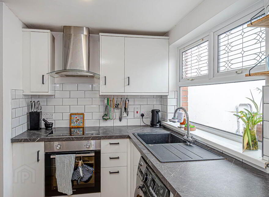 35 Upper Frank Street, Belfast, BT5 4NR
