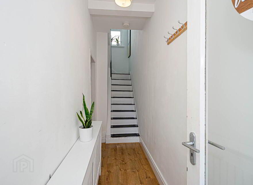 35 Upper Frank Street, Belfast, BT5 4NR