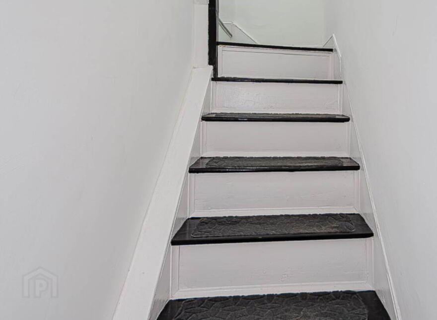 35 Upper Frank Street, Belfast, BT5 4NR