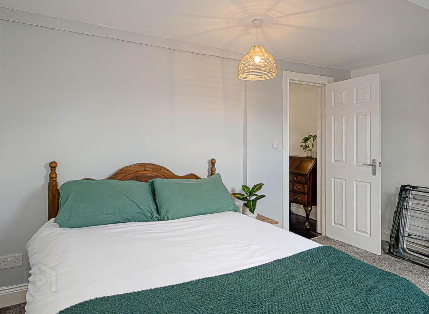 35 Upper Frank Street, Belfast, BT5 4NR